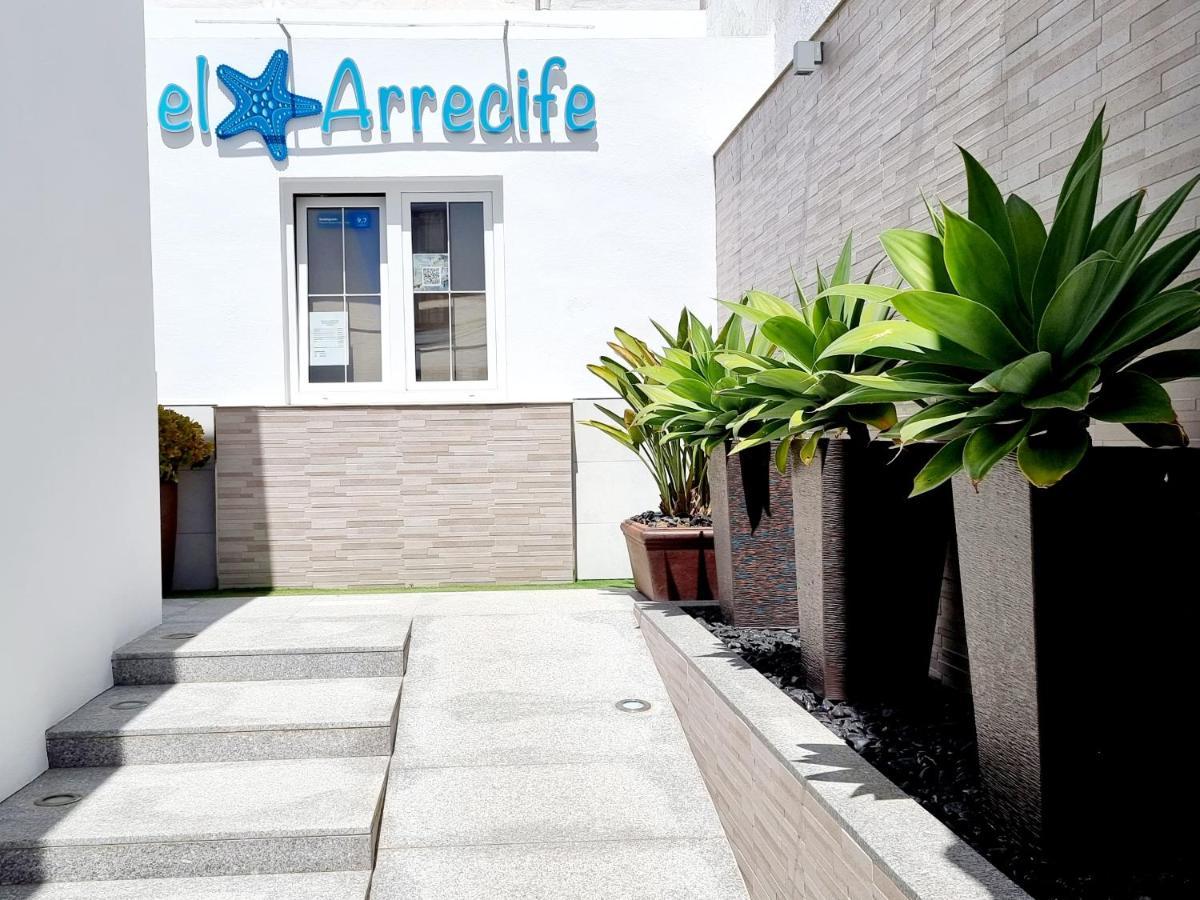 Apartamentos El Arrecife Conil De La Frontera Exterior photo